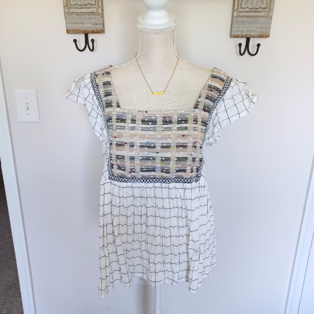 Entro Flutter Sleeve Boho Babydoll Style Top - Picture 2 of 10
